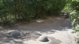 На проспекті в Луцьку встановили обмежувачі (фото) 