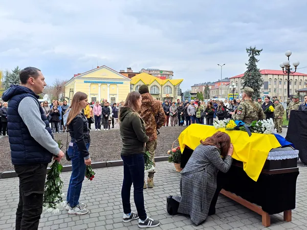 На Волині попрощалися із Захисником Максимом Сущуком (фото)