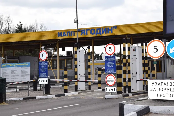 Польща посилює охорону кордону з Волинню: на переходах чергуватимуть військові