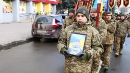 На Волині попрощалися із молодим воїном Ігорем Доманським (фото)
