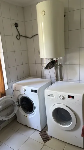 На Волині перевірили умови проживання переселенців у колишньому тубсанаторії: є проблеми з дахом і опаленням