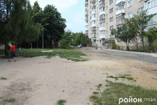 У Луцьку вперше за 36 років поремонтували вулицю (фото)