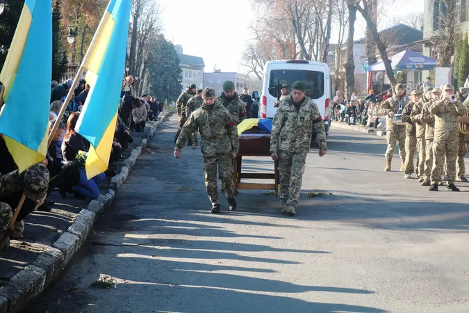 На Волині попрощалися із 22-річним воїном Назаром Кравчуком (фото)