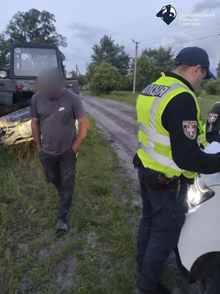 Волинські «шерифи» зловили п'яного тракториста (фото)