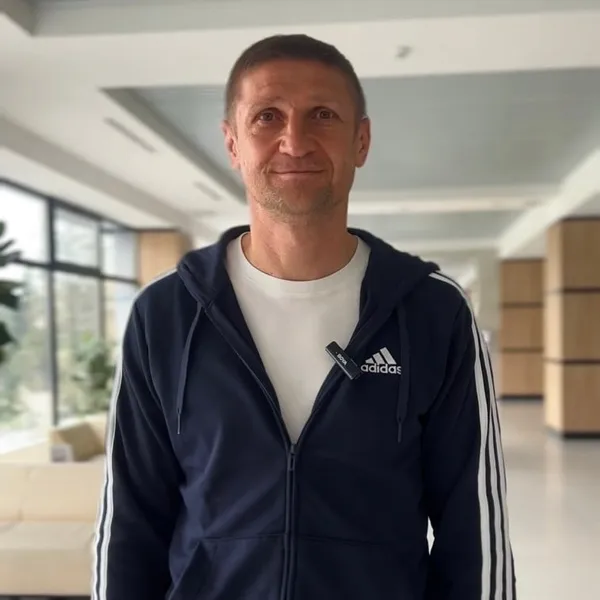 Володимир Єзерський ‒ у минулому професійний футболіст, а нині тренер молодіжної збірної України U-19