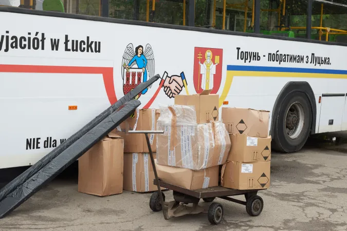 Польське місто подарувало Луцьку п'ять автобусів (фото)