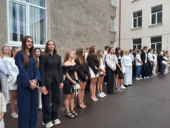 Перший дзвоник, діти та реформи: як у Ковелі відзначили 1 вересня (фото)