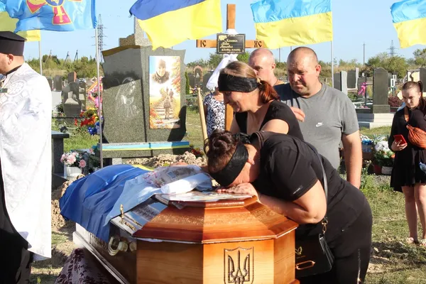 На Волині попрощалися із загиблим кулеметником Павлом Манюхіним (фото)