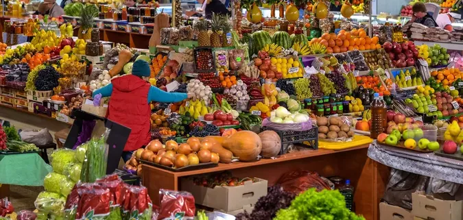 Українцям перерахують ціни на продукти: в супермаркетах розповіли, що різко подорожчає