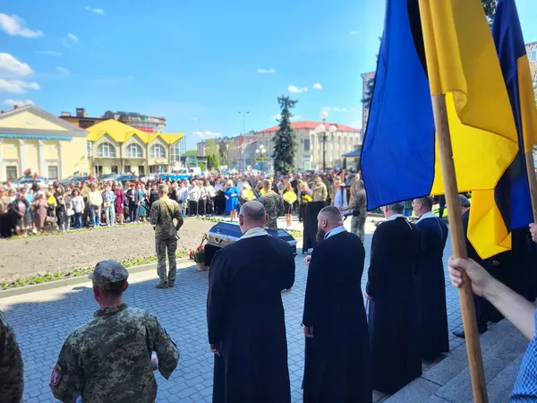 На Волині попрощалися з Героєм Віктором Батюшкіним (фото)