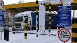 Рух вантажівок відновили: поляки завершили блокування ПП «Дорогуськ – Ягодин» (фото)