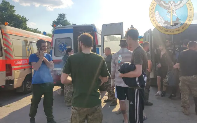 Під час обміну полонених звільнили 17 прикордонників, які героїчно обороняли Маріуполь