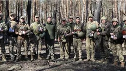 Командир «сотки» нагородив бійців Володимирського батальйону (фото)