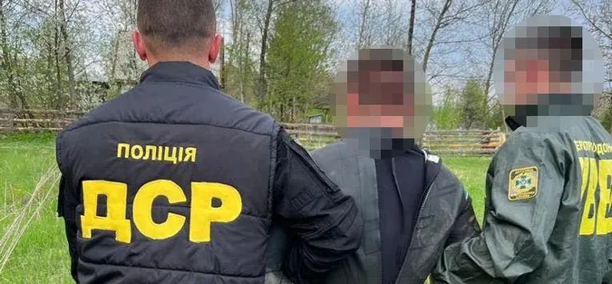 Підводний «трансфер»: на Закарпатті військовозобов'язаних переправляли за кордон через річку (фото)
