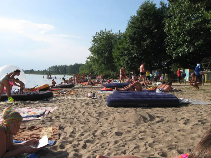 150 гривень за ніч: де дешево відпочити на Світязі (відео)