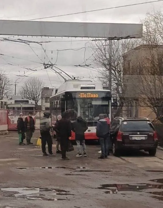 «По пиво»: у Луцьку помітили новий тролейбусний маршрут (фото)