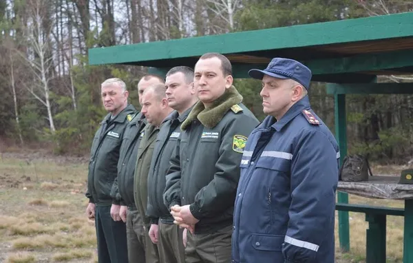 Танк і квадрокоптер: волинські лісівники показали свою протипожежну «міць»