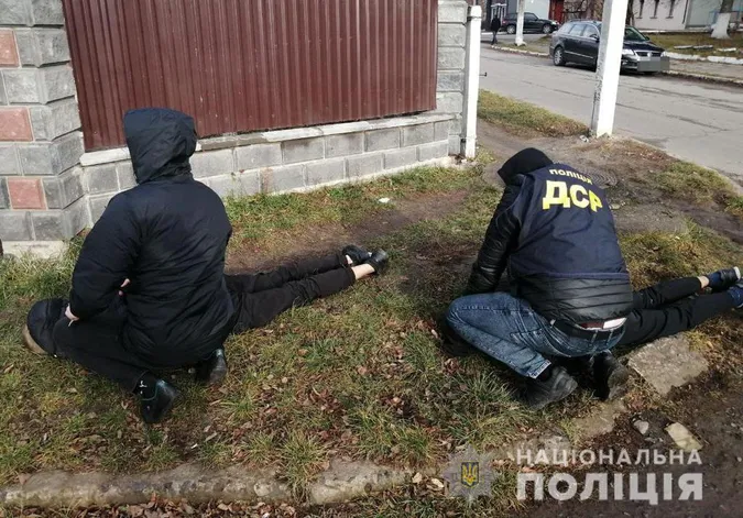 Били три години й змусили копати собі могилу: затримали розбійників, які катували таксиста у Ківерцях (фото, відео)