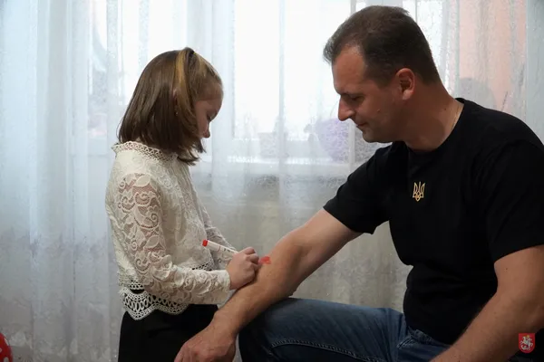Подаровані на день народження гроші донька загиблого Героя хоче передати на ЗСУ