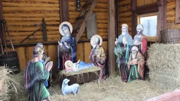 Біля луцького університету встановили Різдвяну шопку (фото)