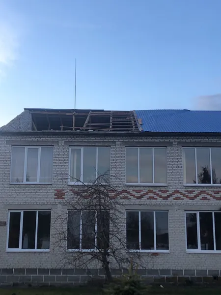 На Ратнівщині негода пошкодила дах дитсадка (фото)