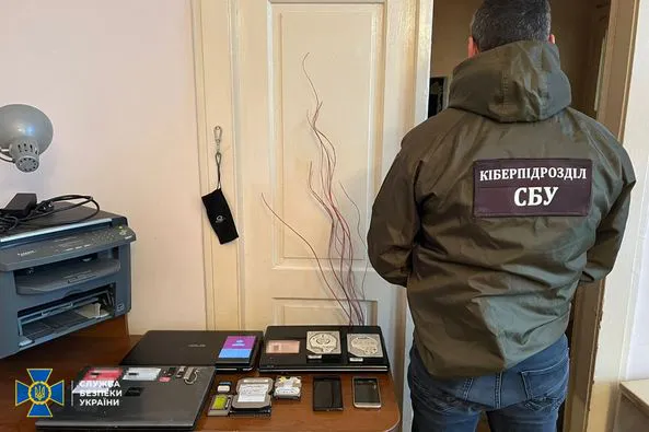 На Буковині СБУ викрила агітатора, який готував фейки для шоу Соловйова (фото)