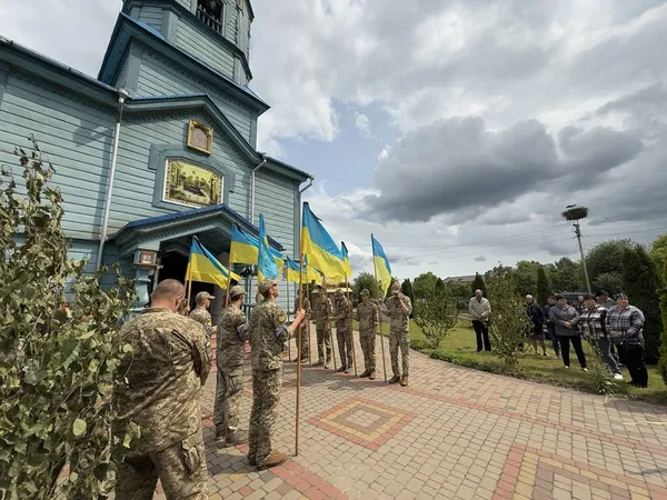 На Волині попрощалися з 20-річним Героєм Назаром Матейчуком (фото)