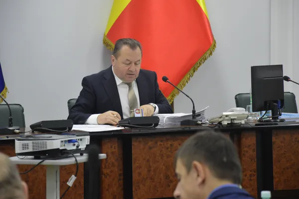 Про час і місце продовження сесії Григорій Пустовіт пообіцяв повідомити
