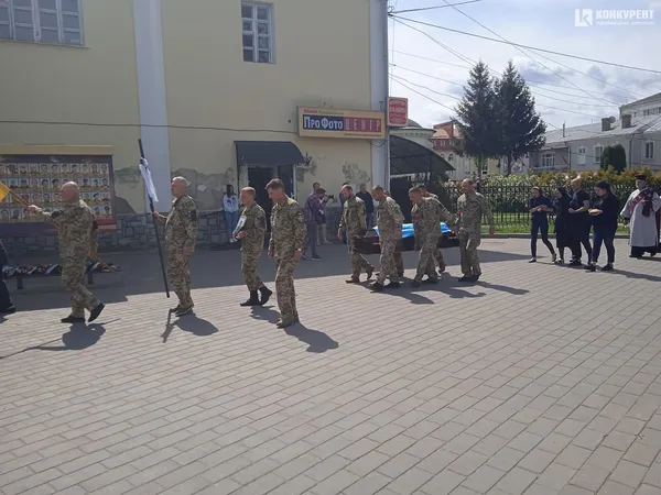 У Соборі Святої Трійці у Луцьку відспівали полеглого Героя Ігоря Дяченка (фото, відео)