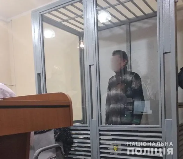 Чоловіка, який ґвалтував своїх неповнолітніх доньок, взяли під варту (відео)