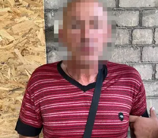 У Запоріжжі посеред вулиці напали на переселенку