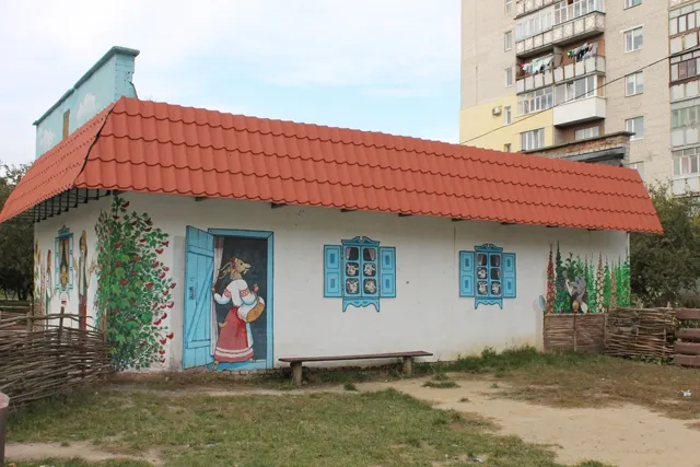 У Луцьку на трансформаторах намалювали графіті (фото) 