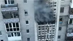 Пожежа на шостому поверсі багатоповерхівки на Гордіюк: повідомили подробиці (відео)