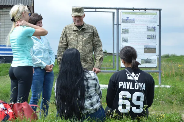 Як губернатор Волині «відстрілявся» перед журналістами з «калаша» (фото, відео)