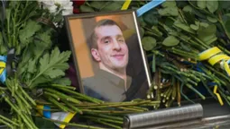 Він хотів би, щоб ми посміхались: Луцьк попрощався із Героєм Андрієм Романовим (фото)