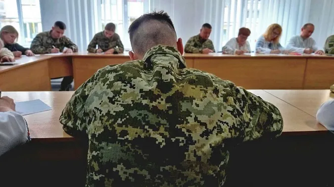 Долучилися прикордонники, переселенці, освітяни та студенти: як писали радіодиктант у Луцьку (відео)