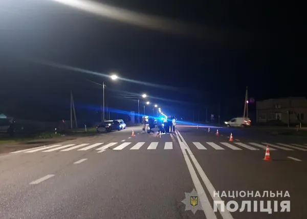 Помер у лікарні: у Луцькому районі Mercedes збив пішохода