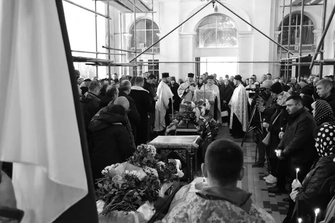 У Луцьку провели в останню дорогу захисників Валерія Семенюка та Анатолія Мерчука (фото)