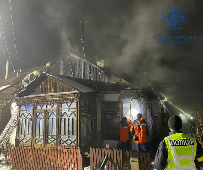 У Луцьку вночі горів приватний будинок (фото)