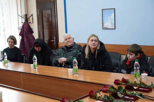 У Луцьку родинам загиблих військовослужбовців вручили нагороди (фото)