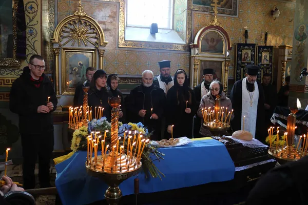 Життя присвятив порятунку інших: на Волині попрощалися з Героєм Олександром Батурою (фото)