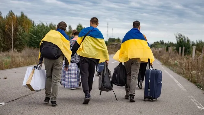 Повернення з окупації: через Волинь щодня їдуть додому десятки українців
