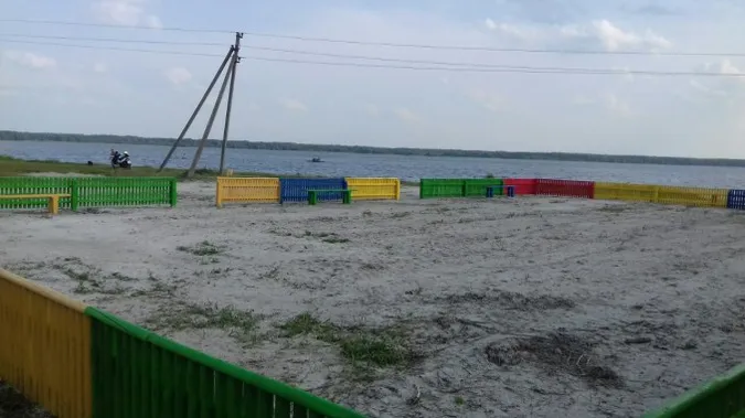 На Волині біля озера облаштують дитячий майданчик