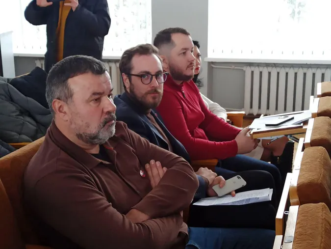 Бюджет на 2023 рік та опалювальний сезон: найголовніше з сесії Луцької райради (фото)