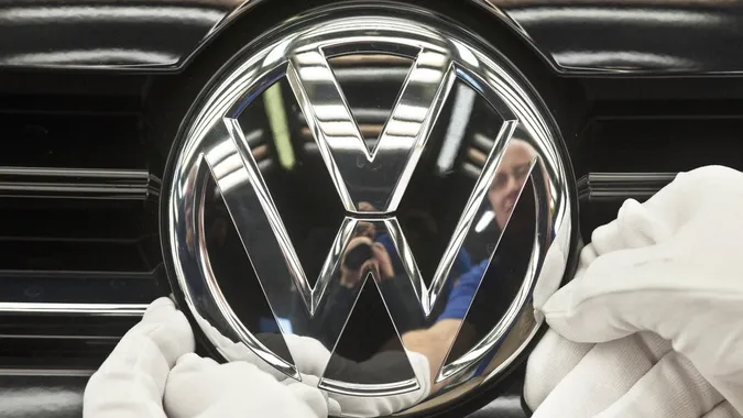 Від початку року українці імпортували майже 60 тисяч автівок