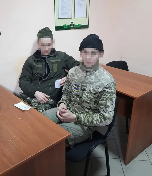 На Волині двом контрабандистам на кордоні вручили повістки (фото)