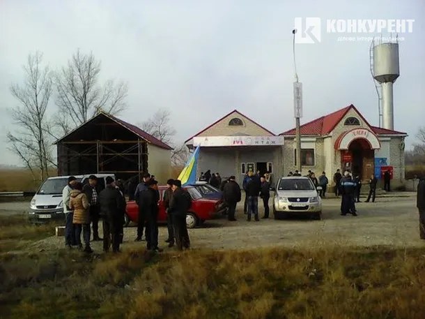 У Херсонській області аграрії перекрили Антонівський міст