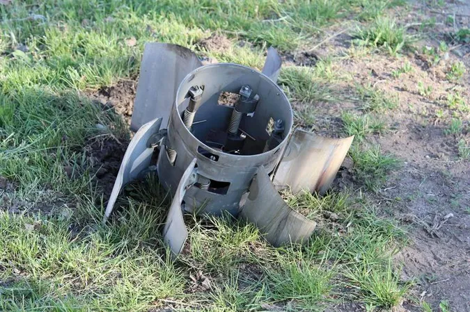 Окупанти обстріляли спальний район Миколаєва, під завалами є люди