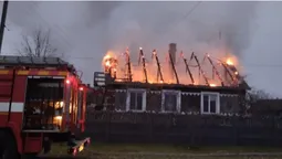 Зранку на Волині горів житловий будинок (фото)