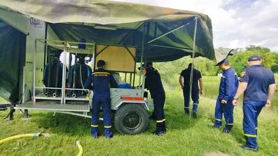 Пересувна станція для очистки води з річкової в питну